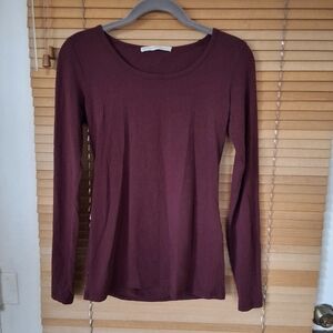 Peruvian Connection Burgundy layering tee small.